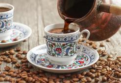 Türk kahvesi içmek zayıflatır mı? Aç karnına içince...