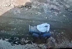 Rögar kapağını çalmak isterken çukura düştü