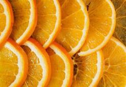 Her gün yiyen tığ gibi inceliyor