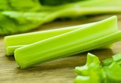 Doğal gençleştirici Kereviz sapı! Her gün 1-2 tane tüketirseniz...