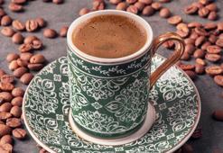 Türk kahvesine bir kaşık eklemeniz yetiyor! Metabolizma canavarı, yağları parçalıyor...