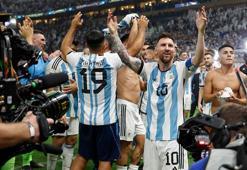 Şampiyon Arjantin kupasını aldı