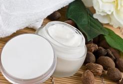 Ciltteki etkileri 10 kat daha fazla! Shea yağı tam bir kırışıklık düşmanı