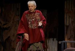 Genco Erkal'ın yeni oyunu "İmparator", şubat ayı boyunca İstanbul'da "perde" diyecek