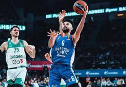 Anadolu Efes, sahasında Zalgiris Kaunas'ı devirdi
