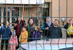 Antalya’da hareketli dakikalar! Apartman sakinleri sokağa döküldü
