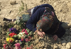 Depremde ailesini kaybeden annenin feryadı yürek yaktı