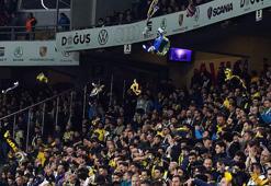 Fenerbahçe taraftarından anlamlı pankart