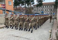 Hatay'da görevlendirilen 2 bin 700 asker, komando marşıyla kentten ayrıldı
