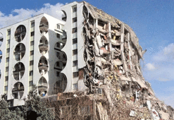 89 kişiye mezar olmuştu, işte depremde yıkılan Galeria Sitesi’nin altındaki havuz