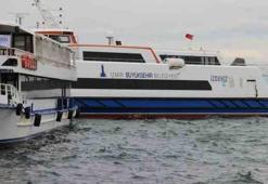 İzmir'de deniz ulaşımına fırtına engeli