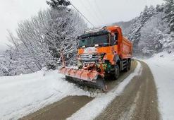 Bolu’da kar kalınlığı 50 santimetreyi buldu