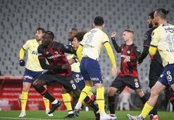 Fenerbahçe'den kritik galibiyet! Fatih Karagümrük'ü deplasmanda yendi