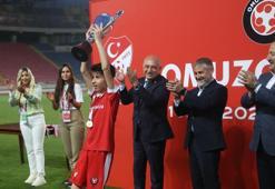 Mersin'de anlamlı organizasyon! “TFF Omuz Omuza Gösteri Maçı” oynandı