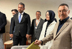 Fuat Oktay, Ankara'da oyunu kullandı