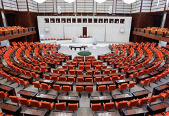 Yeni kabine kurulana kadar bakanlar için 'yemin' formülü