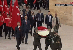 Bakan Kasapoğlu'ndan Anıtkabir ziyareti