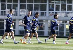 Fenerbahçe, Sivasspor mesaisini sürdürdü