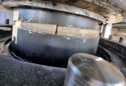 Makinenin içine gizlenmiş 300 kilodan fazla uyuşturucu madde ele geçirildi