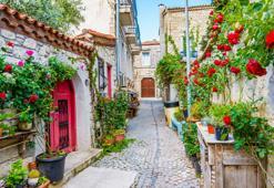 Alaçatı nerede, gezilecek yerleri nelerdir? Alaçatı hangi şehirde, nereye bağlı?