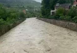 Sinop’ta şiddetli sağanak sonrası iki ilçede okullar tatil edildi