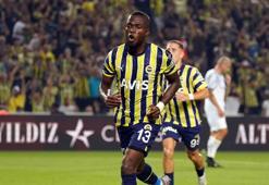 Valencia yolcu, yerine 37'lik golcü! Sözleşme şartları netleşiyor