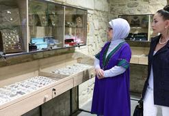 Cumhurbaşkanı Erdoğan'ın eşi Emine Erdoğan, Bakü'de ziyaretlerde bulundu