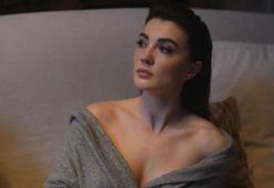 Burcu Özberk'in İtalya pozları sosyal medyaya damga vurdu