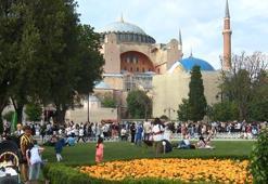 İstanbul'un tarihi mekanlarında bayram yoğunluğu