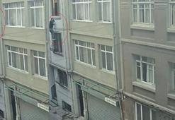 Cihangir’de bir hırsız adeta örümcek adam gibi bir binaya tırmanıp daireye girdi