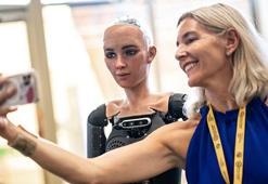 Robotlardan çağrı: Biz dünyayı insanlardan daha iyi yönetiriz