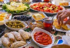 Kahvaltıda keyifle tüketiyoruz ama kanser yapıyor