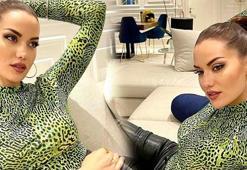 Tekne tatili yapan Fahriye Evcen’in yüzündeki değişim takipçilerinden kaçmadı