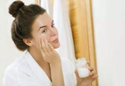 Bu hata yüzü anında mahvediyor! Daha yaşlı görünmeye sebep oluyor