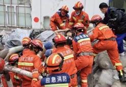 Çin'de okulun spor salonunun çatışı çöktü! 11 ölü, 4 yaralı var