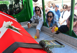 Eski dostlarından Safa Önal'a veda