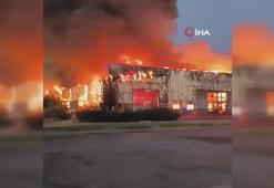 Antalya'da korkutan fabrika yangını