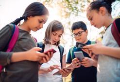 Akıllı telefonlar kaliteli eğitimin sonu olabilir! UNESCO'dan 'Yasaklansın' önerisi