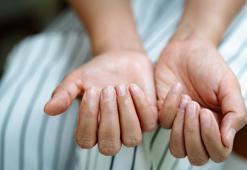 Kansere yakalandığını tırnaklarından anladı! Bu belirti varsa hemen doktora koşun