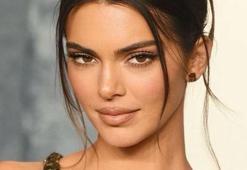Kendall Jenner bahçeden bikinili pozunu paylaştı! Ablası Khloe'den bomba yorum