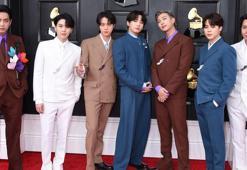 BTS üyelerinden Suga zorunlu askerlik görevine başladı!