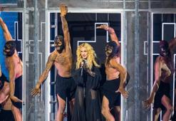 Madonna hayranlarını hayal kırıklığına uğrattı! Paralarını geri istiyorlar (5 dakikada dünyadan magazin turu 17 Ekim 2023)