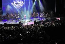 Cem Adrian ile An Epic Symphony'den duygu dolu gece