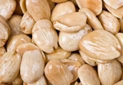 Melatonin hormonlarını uçuruyor! Gece yatmadan önce bir avuç yemek yeterli