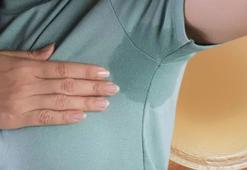 Aşırı terlemeyi şıp diye kesen yöntem: Duştan sonra pamuk yardımıyla koltuk altınıza sürün, doğal deodorant etkisi sağlıyor