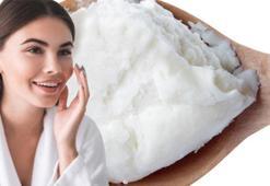 Kırışıklıkları botoks etkisiyle dolduruyor, cildi mermer gibi yapıyor! Gece sürüp yatmak yetiyor