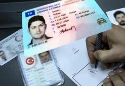 Eski tip ehliyet ve kimliği olanlar dikkat! Süre daralıyor, hemen yenileyin