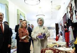 Emine Erdoğan Macaristan Parlamento Binası ile Türk-Macar Kültür Yılı'na özel sergiyi gezdi