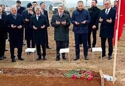 Bakan Yerlikaya'dan şehit ailesine ziyaret: Sen artık devletimize emanetsin