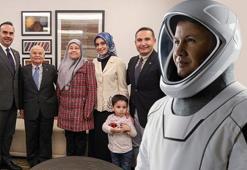 Bakan Kacır, Türk astronotun ailesiyle görüştü: Yeni bir döneme geçiyoruz